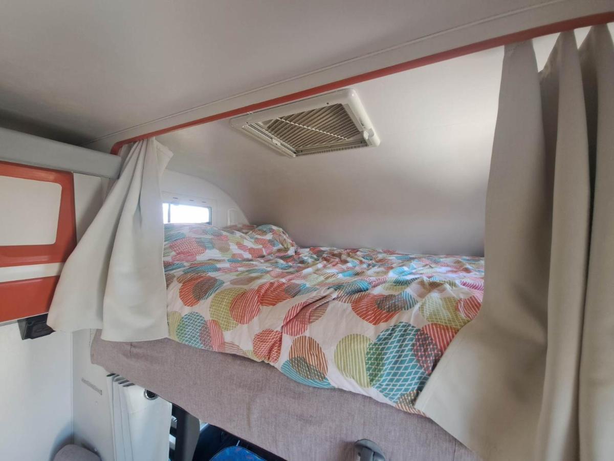 Camping Car A 3 Minutes Du Parc Pairi Daiza Hotel Brugelette Bagian luar foto
