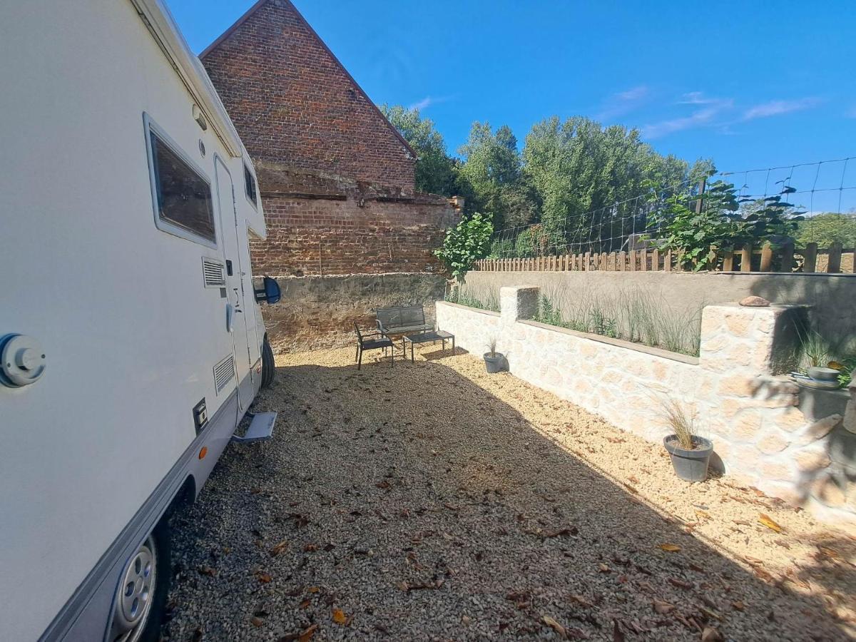 Camping Car A 3 Minutes Du Parc Pairi Daiza Hotel Brugelette Bagian luar foto